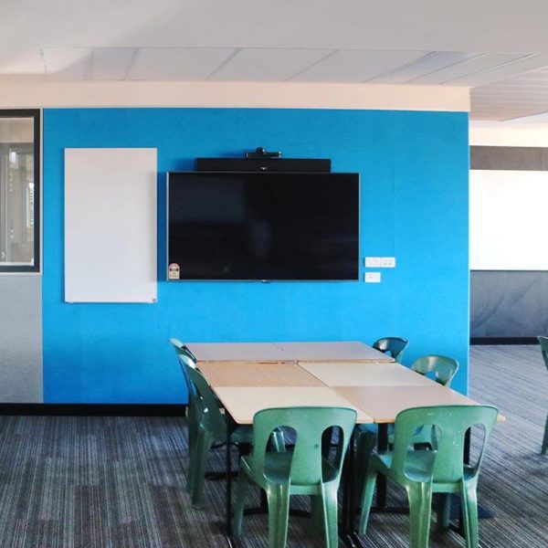 whiteboard pinboard wall lining